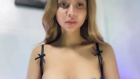 Snapshot of damnperfectxx chatting on March 2026 11:10:02 AM damnperfectxx online show from March 2026 11:10:02 AM