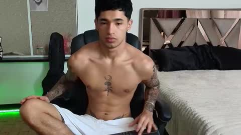 Snapshot of damon_333 chatting on September 2025 05:38:01 PM Damon online show from September 2025 05:38:01 PM