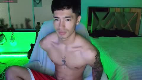 Snapshot of damon_333 chatting on November 2025 11:48:01 PM Damon online show from November 2025 11:48:01 PM