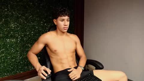 Snapshot of damon_sw chatting on December 2025 05:53:01 PM damon online show from December 2025 05:53:01 PM