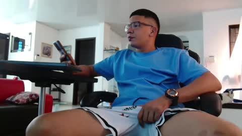 damyan_2003 online show from May 2026 07:18:02 PM