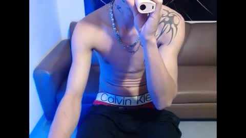 dan_jonson15 online show from September 2025 11:28:02 PM