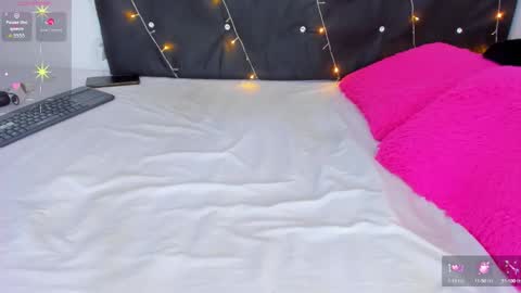 Snapshot of dana_moore_ chatting on September 2025 08:41:01 PM danna online show from September 2025 08:41:01 PM