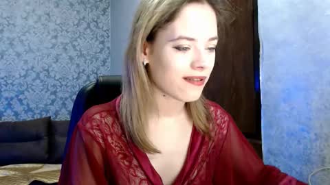 Dana SmileX online show from March 2026 07:28:02 PM