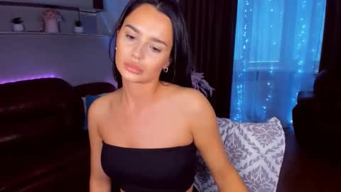 Snapshot of danamiers chatting on March 2026 05:44:01 AM DanaMiers online show from March 2026 05:44:01 AM