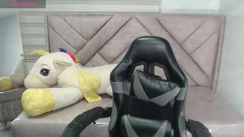 Snapshot of danatella_a chatting on September 2025 01:35:01 PM Danatella online show from September 2025 01:35:01 PM