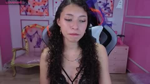 Snapshot of danatella_a chatting on October 2025 12:55:01 PM Danatella online show from October 2025 12:55:01 PM