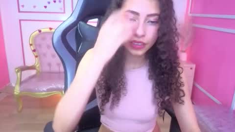 Snapshot of danatella_a chatting on December 2025 01:00:01 AM Danatella online show from December 2025 01:00:01 AM