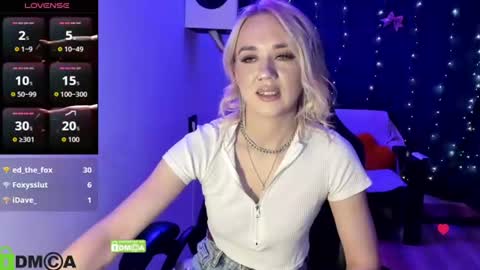 dances_queen online show from June 2026 09:14:01 AM