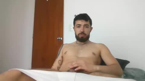 dani3l9905 online show from November 2025 05:57:02 PM