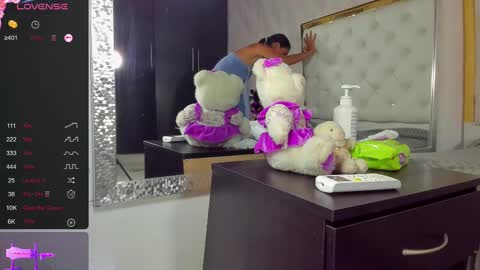 Snapshot of dani_ary chatting on February 2025 09:43:01 PM DANI online show from February 2025 09:43:01 PM