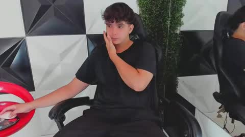 dani_cumboy online show from September 2025 02:11:02 PM