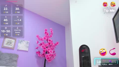 Snapshot of dani_jones1 chatting on February 2025 12:05:02 PM dani jones online show from February 2025 12:05:02 PM