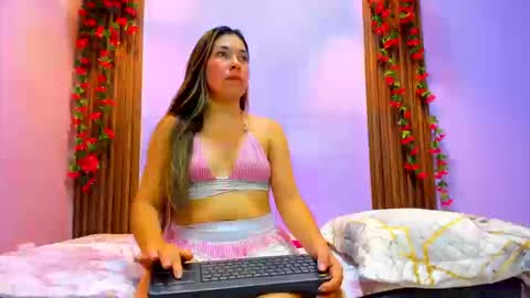 Snapshot of dani_jones1 chatting on September 2025 02:51:01 PM dani jones online show from September 2025 02:51:01 PM