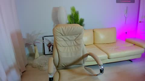 dani_kittys online show from May 2026 08:40:02 AM