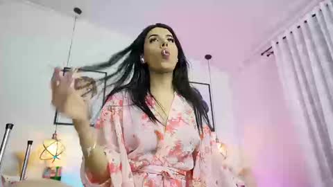 Snapshot of dani_parkerr chatting on September 2025 03:59:01 PM online show from September 2025 03:59:01 PM