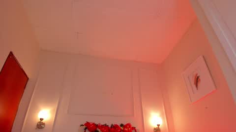 Hi I am Dani online show from December 2024 11:40:01 AM