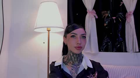 Dani online show from December 2025 12:48:01 AM