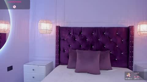 Snapshot of dani_velvet chatting on September 2025 03:27:02 AM online show from September 2025 03:27:02 AM