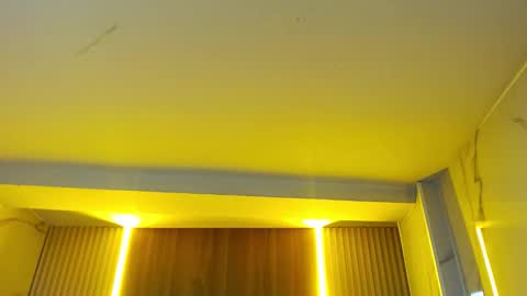 dania_b_ online show from October 2025 03:08:01 AM