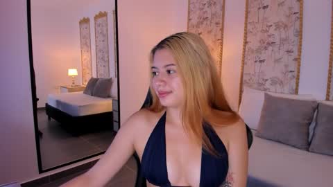 Snapshot of daniand_ chatting on October 2025 02:24:01 AM D A N I A online show from October 2025 02:24:01 AM