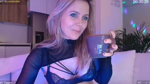 daniangel_web online show from May 2026 06:13:01 PM