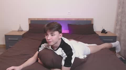 Snapshot of daniel_isaak chatting on February 2025 09:20:02 PM Daniel Jerry online show from February 2025 09:20:02 PM