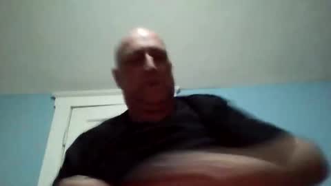 Snapshot of daniel_lbc chatting on November 2025 06:46:01 AM Daniel online show from November 2025 06:46:01 AM