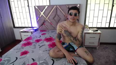 daniel_velez26 online show from May 2026 06:38:02 PM