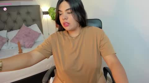 D A N I online show from November 2025 02:11:01 AM