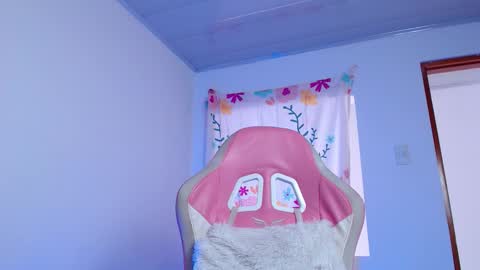 Snapshot of daniela_cute22 chatting on February 2026 03:08:02 PM DANIELA online show from February 2026 03:08:02 PM