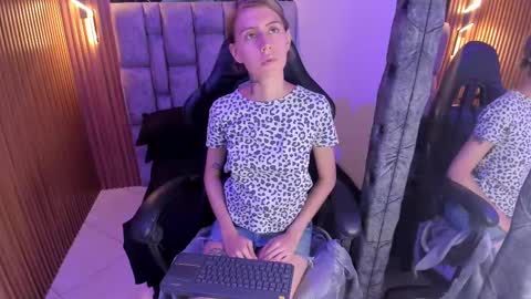 Daniela online show from December 2024 06:15:01 PM