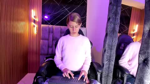 Daniela online show from December 2024 05:43:01 PM