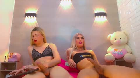 daniela_pink_ online show from December 2025 08:40:01 PM