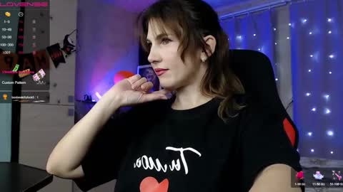 Snapshot of danielacooperx chatting on November 2025 02:37:02 PM Daniela Cooper online show from November 2025 02:37:02 PM