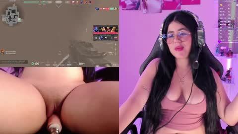 Snapshot of danielamendez__ chatting on December 2024 04:05:01 PM Dani online show from December 2024 04:05:01 PM