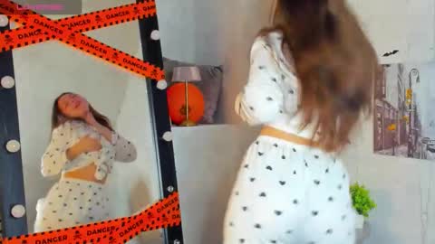 Daniella online show from November 2025 01:16:01 AM