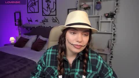 Daniella online show from October 2025 12:05:02 PM