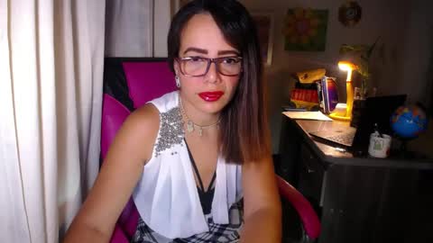 Angie online show from May 2026 06:12:02 PM