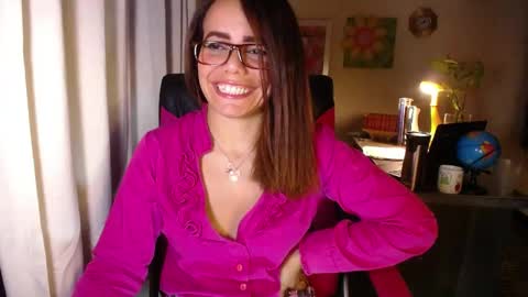 Angie online show from June 2026 05:52:01 PM