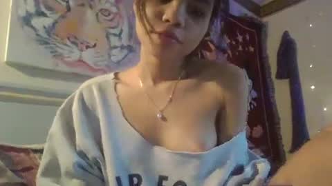 Snapshot of danielleryan chatting on February 2025 10:58:01 PM danielee online show from February 2025 10:58:01 PM
