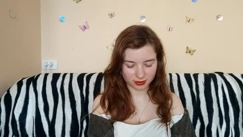 Mia online show from April 2026 01:15:01 PM