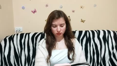 Mia online show from April 2026 05:30:01 PM