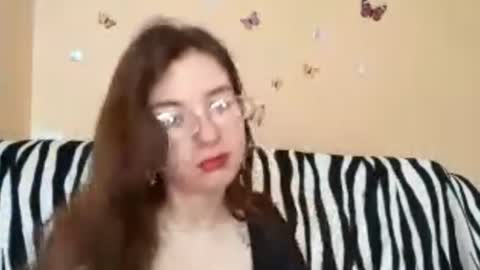 Mia online show from June 2026 07:06:01 AM