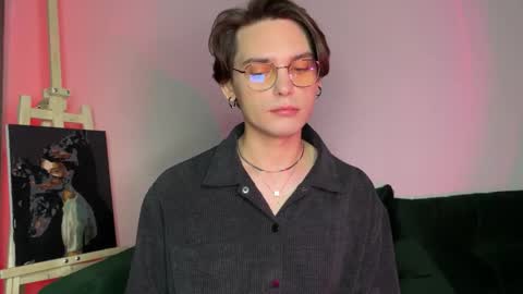 danieltuckerr online show from October 2025 07:00:01 PM