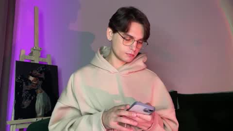 danieltuckerr online show from November 2025 08:55:01 PM