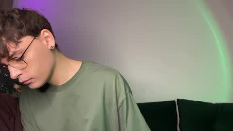 danieltuckerr online show from March 2026 05:01:02 PM