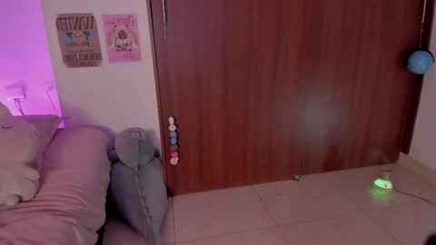 Snapshot of danii_boobs chatting on November 2025 04:23:01 AM danii_boobs online show from November 2025 04:23:01 AM