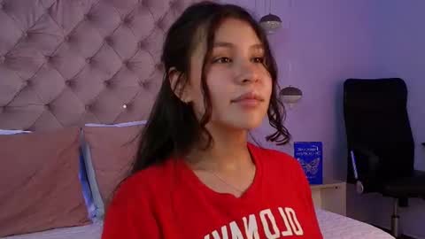 Snapshot of danika_x chatting on July 2026 04:19:01 AM Danika online show from July 2026 04:19:01 AM