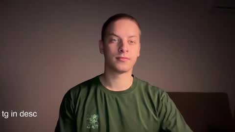 Snapshot of danila_trezzini chatting on October 2025 09:15:01 PM danila online show from October 2025 09:15:01 PM